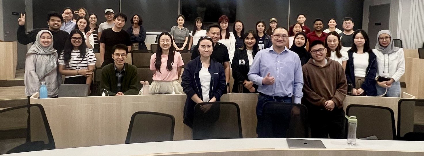 Students of MSc with U-Zyn at NUS Business School